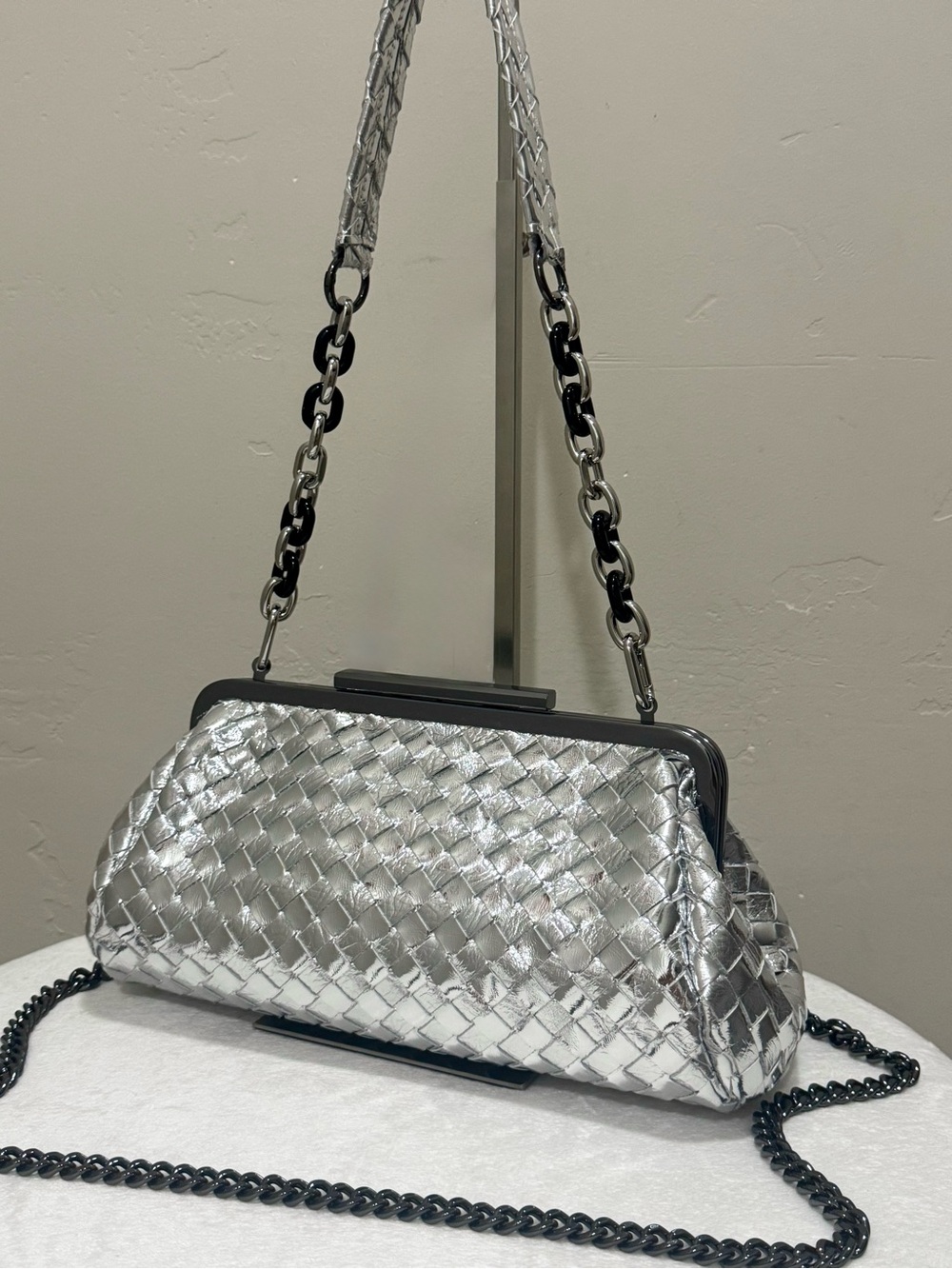 Silver Woven Leather Handmade Push Lock Baguette Bag, Underarm Bag, Crossbody